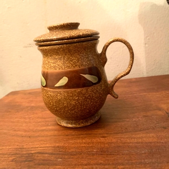 Stoneware Tea Mug with Filter and Lid - Picture 12 of 16